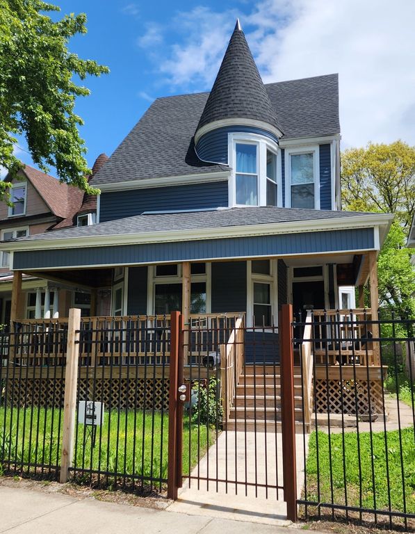 435 W Winneconna Parkway, Chicago, IL 60620