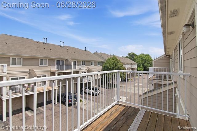 1091 Beaver Run, Troy, MI 48083