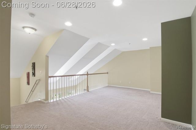 1091 Beaver Run, Troy, MI 48083