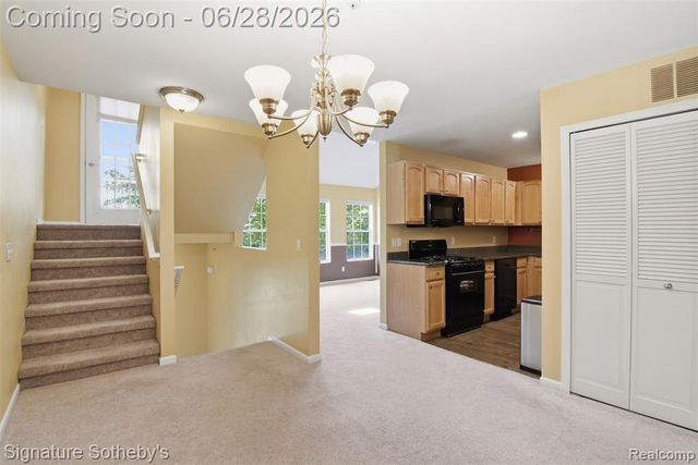 1091 Beaver Run, Troy, MI 48083