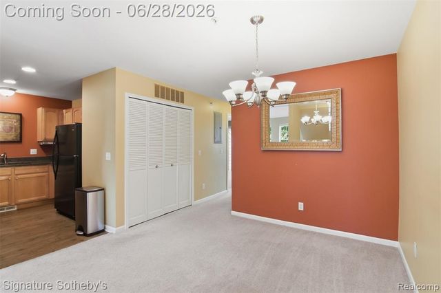 1091 Beaver Run, Troy, MI 48083