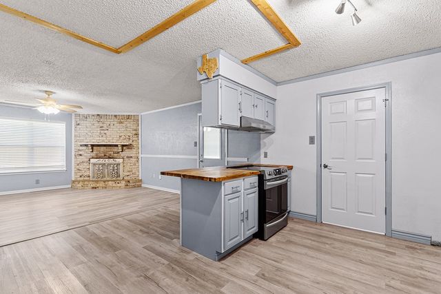 223 Countryside Drive, Arlington, TX 76014