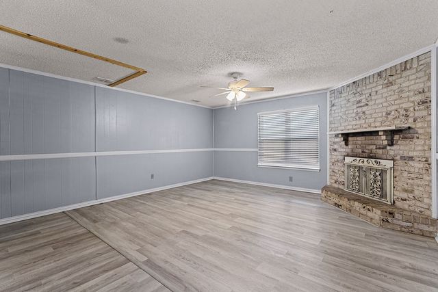 223 Countryside Drive, Arlington, TX 76014