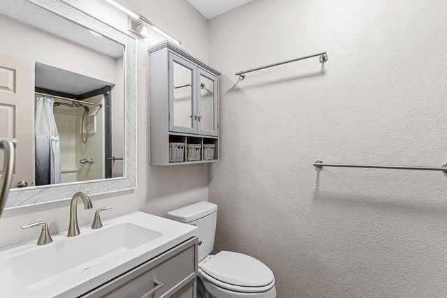 223 Countryside Drive, Arlington, TX 76014