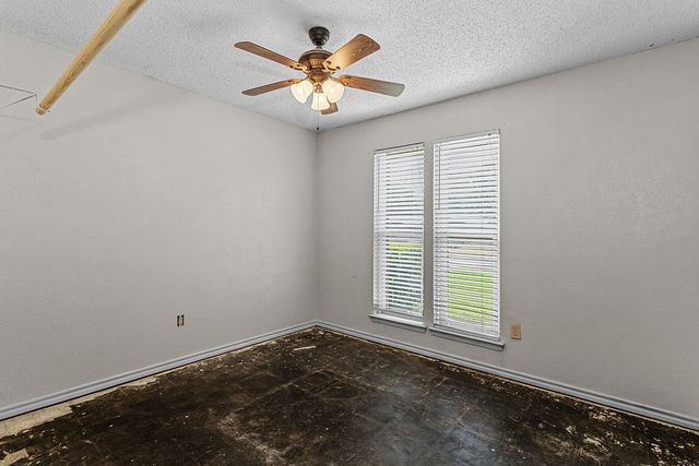 223 Countryside Drive, Arlington, TX 76014