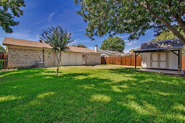 223 Countryside Drive, Arlington, TX 76014
