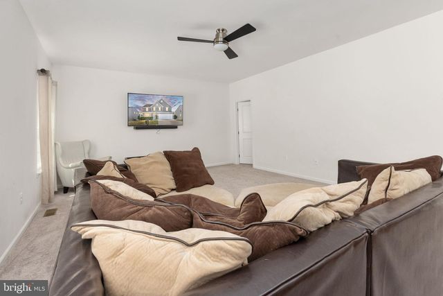 5812 SPRUCE VALLEY DR, Fredericksburg, VA 22407