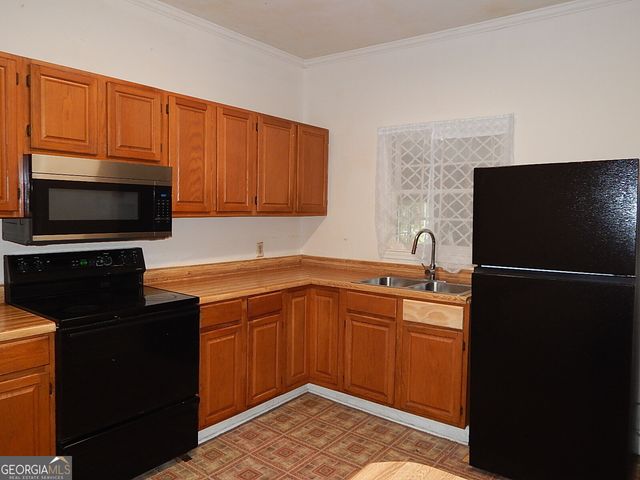 46 E Calhoun Street, Reynolds, GA 31076