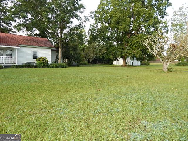 46 E Calhoun Street, Reynolds, GA 31076