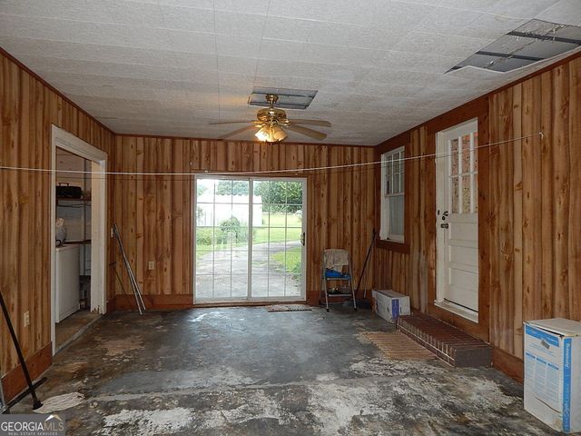 46 E Calhoun Street, Reynolds, GA 31076