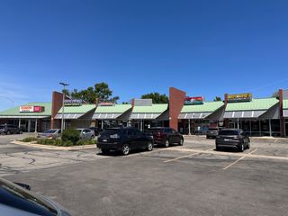 1552 Rand Road, Des Plaines, IL 60016