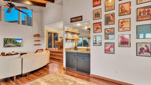 13451 Desert Hills Place NE, Albuquerque, NM 87111