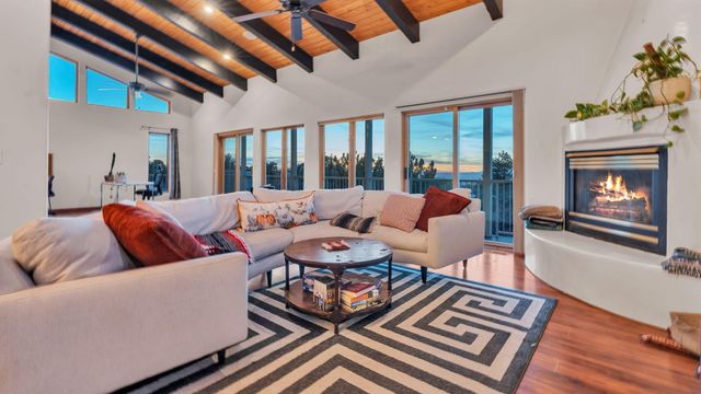 13451 Desert Hills Place NE, Albuquerque, NM 87111