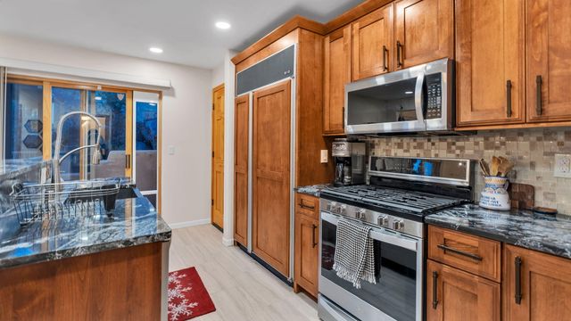 13451 Desert Hills Place NE, Albuquerque, NM 87111