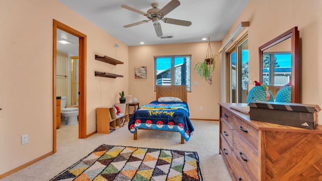 13451 Desert Hills Place NE, Albuquerque, NM 87111