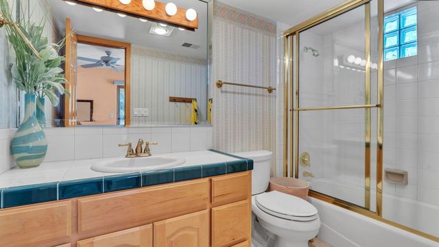 13451 Desert Hills Place NE, Albuquerque, NM 87111