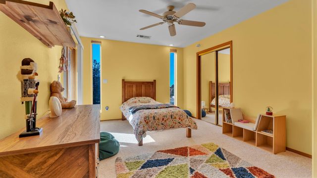 13451 Desert Hills Place NE, Albuquerque, NM 87111