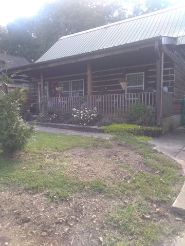 141 General Buckner Dr, Dover, TN 37058