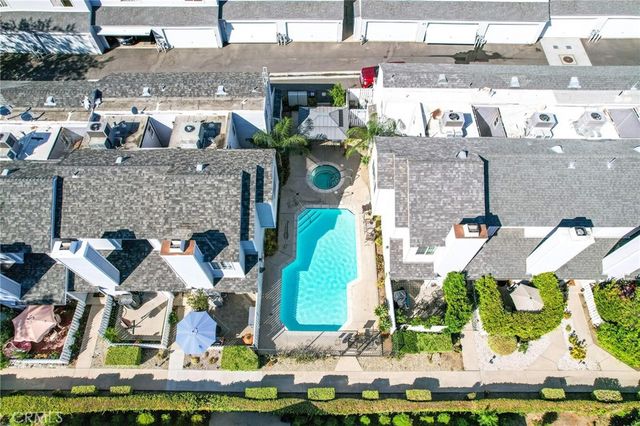 14380 Foothill Blvd 1, Los Angeles, CA 91342