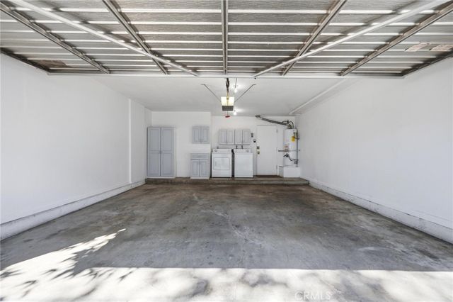 14380 Foothill Blvd 1, Los Angeles, CA 91342