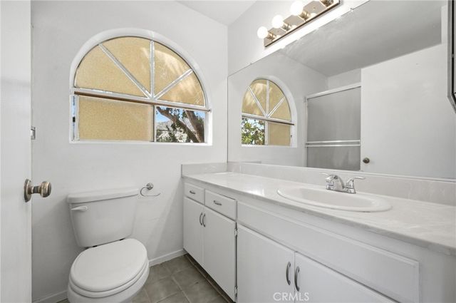 14380 Foothill Blvd 1, Los Angeles, CA 91342