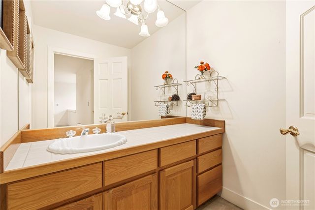 1726 Bellevue Way NE, Bellevue, WA 98004