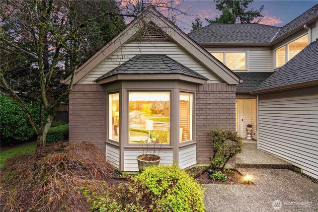 1726 Bellevue Way NE, Bellevue, WA 98004