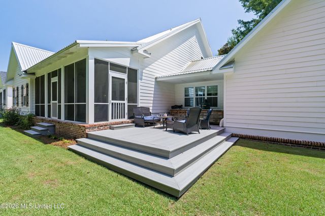 108 Baneberry Trace, Hattiesburg, MS 39402