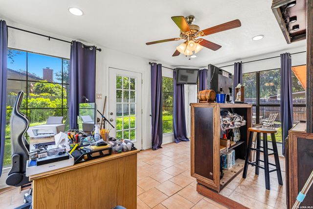 6650 Grist Mill St, Leon Valley, TX 78238