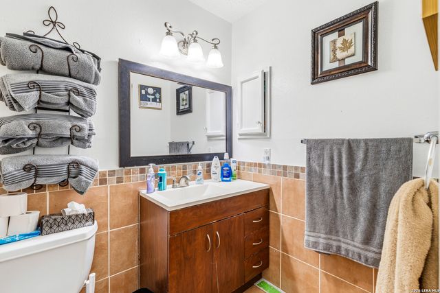 6650 Grist Mill St, Leon Valley, TX 78238