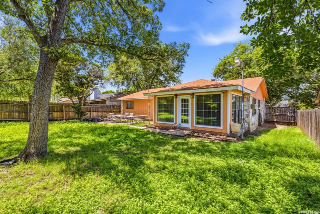 6650 Grist Mill St, Leon Valley, TX 78238