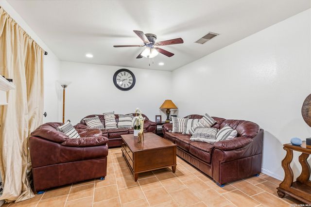 6650 Grist Mill St, Leon Valley, TX 78238