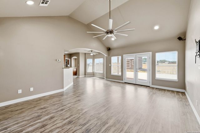 353 BIG OAK DR, Adkins, TX 78101