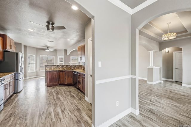 353 BIG OAK DR, Adkins, TX 78101