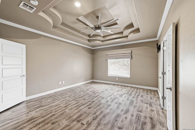 353 BIG OAK DR, Adkins, TX 78101