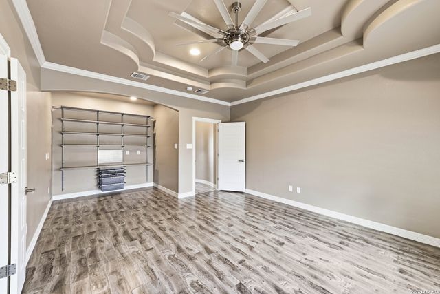 353 BIG OAK DR, Adkins, TX 78101