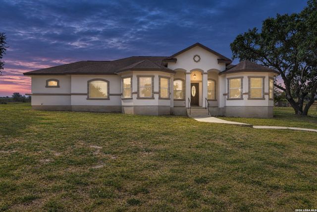 353 BIG OAK DR, Adkins, TX 78101