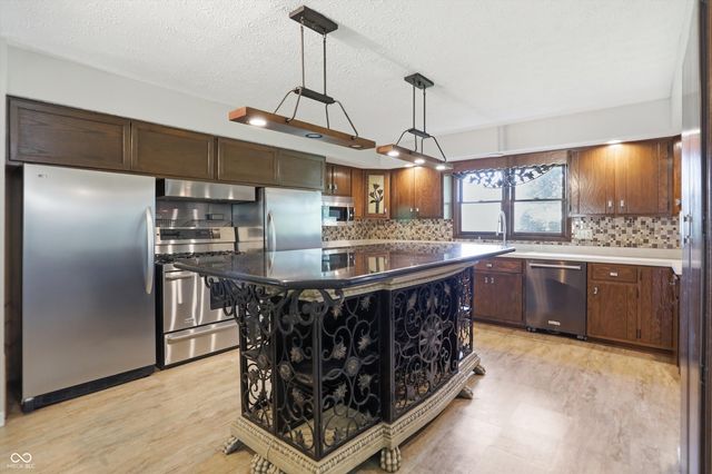 6336 N Carroll Road, Indianapolis, IN 46235