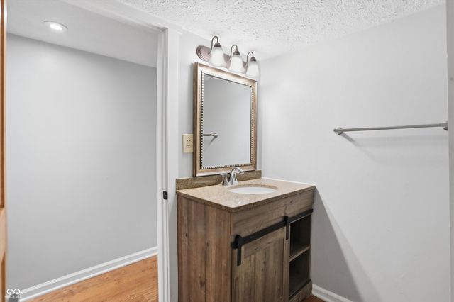 6336 N Carroll Road, Indianapolis, IN 46235