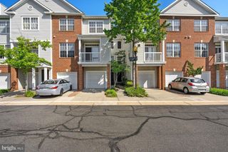 13038 CABIN CREEK RD #13038, Herndon, VA 20171