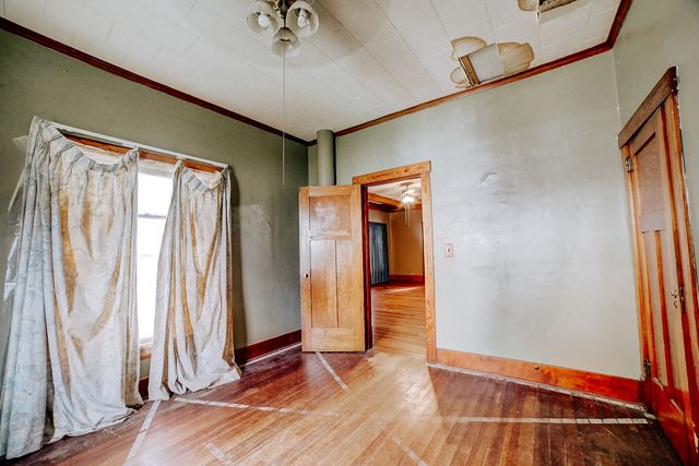 300 N Axtel Avenue, Milford, IL 60953