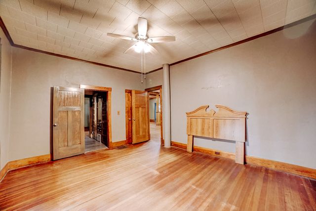 300 N Axtel Avenue, Milford, IL 60953