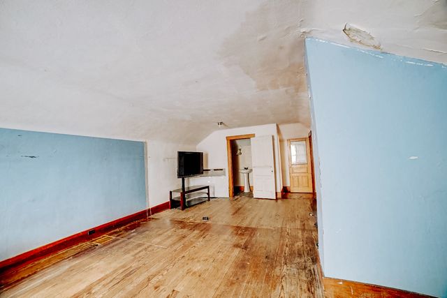 300 N Axtel Avenue, Milford, IL 60953