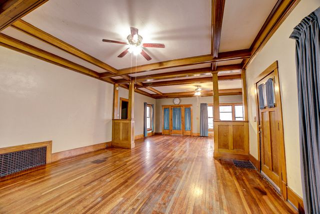 300 N Axtel Avenue, Milford, IL 60953