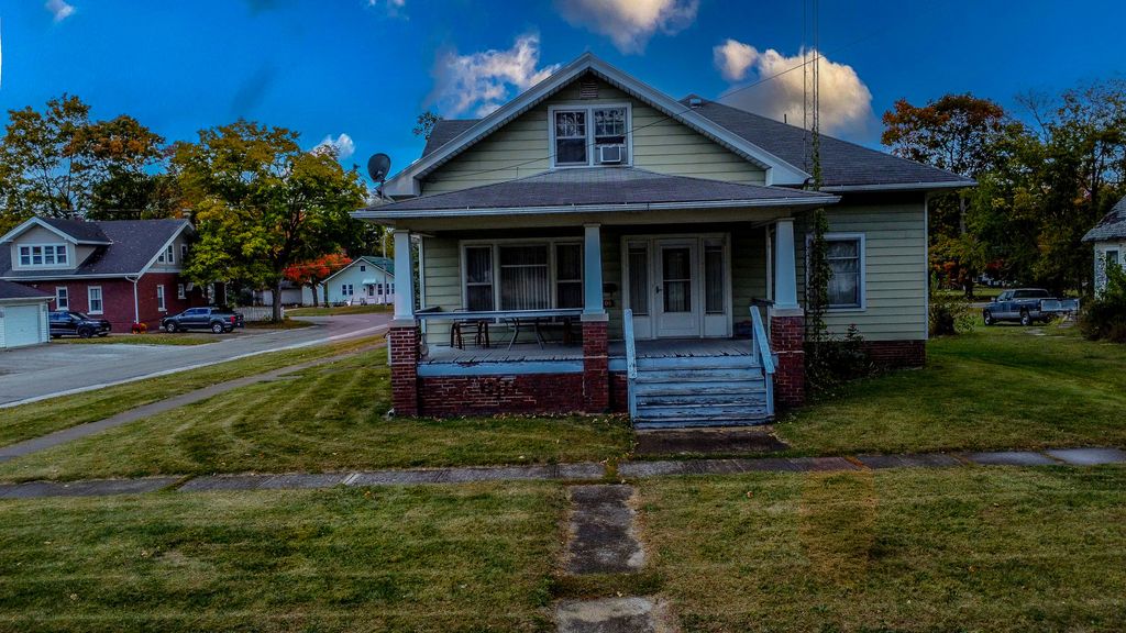 300 N Axtel Avenue, Milford, IL 60953