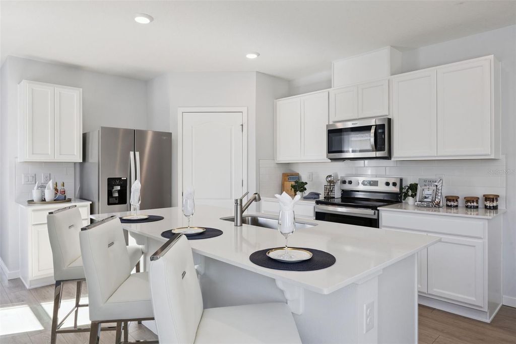 Image 9 of property listing at 3023 GREY MOSS DRIVE, St Cloud, FL 34773