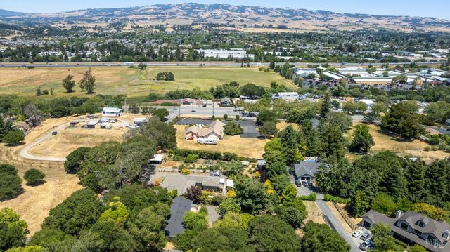 201 Gossage Ave, Petaluma, CA 94952