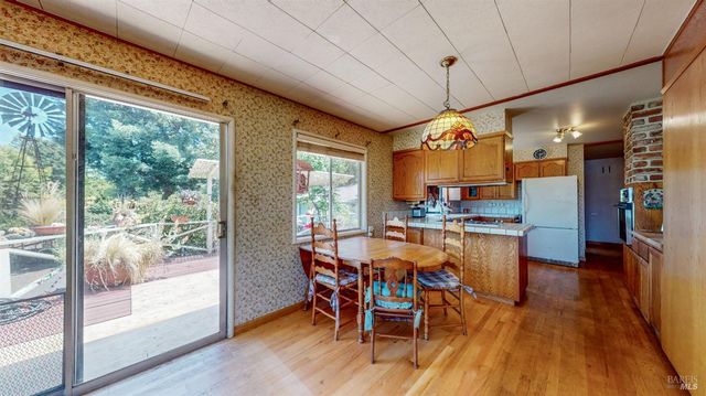 201 Gossage Ave, Petaluma, CA 94952