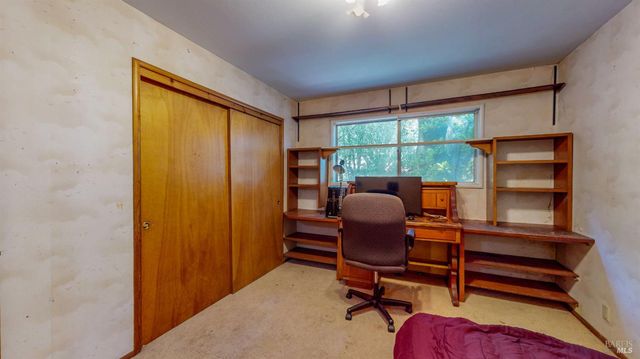 201 Gossage Ave, Petaluma, CA 94952