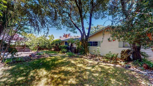 201 Gossage Ave, Petaluma, CA 94952